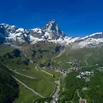 Hellochalet - The Alpine - Studio, Walk To Slopes *