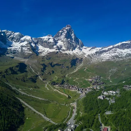Hellochalet - The Alpine - Studio, Walk To Slopes *